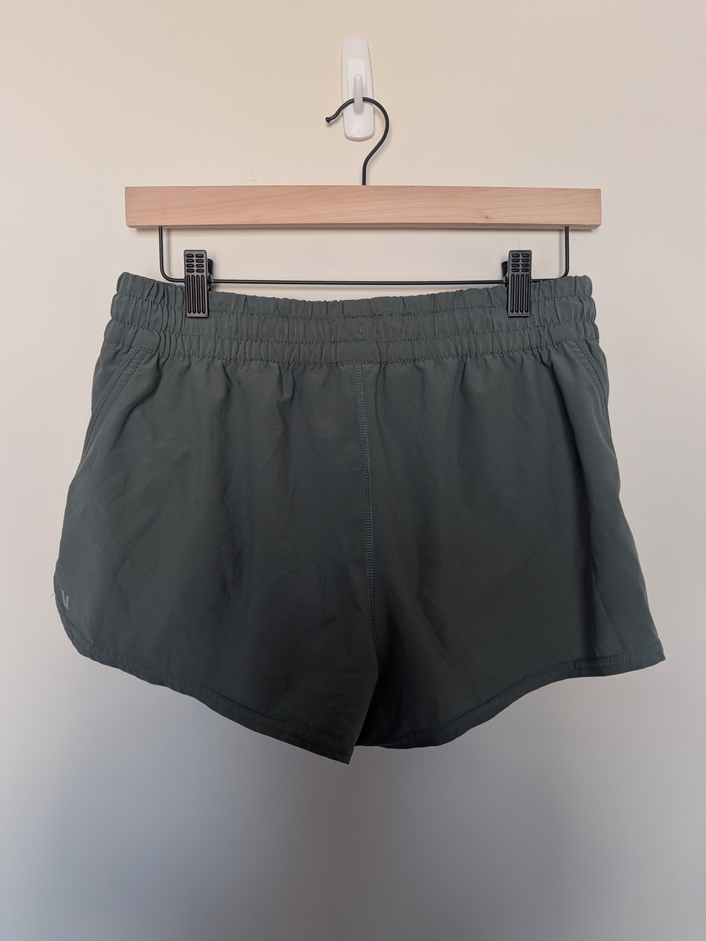 Vuori Athletic Shorts (Lined) — Women's Size M - Picture 2 of 4